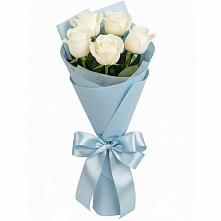 Букет 5 Белых роз Проуд в Еманжелинка