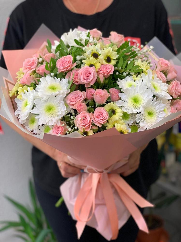 Букет цветов из: Розы и Хризантемы в Еманжелинка