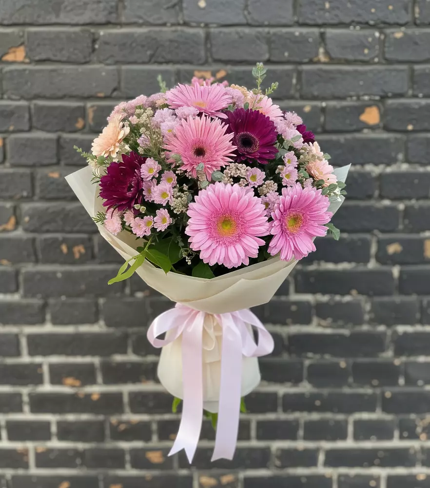 Букет цветов из: Герберы и Хризантемы в Еманжелинка