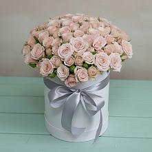 Цветочная композиция из Розы в шляпной коробке в Еманжелинка