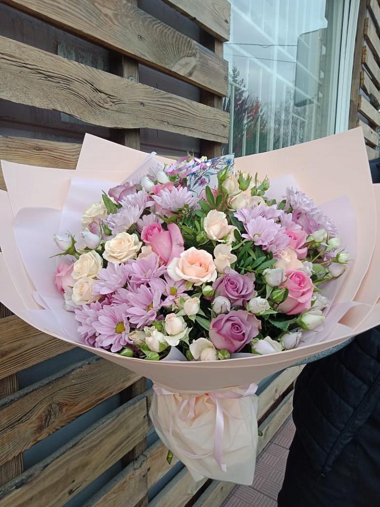 Букет цветов из: Розы и Хризантемы в Еманжелинка