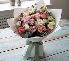 Букет цветов из:  Розы, Лизиантусы и Гвоздики в Еманжелинка