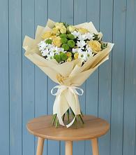 Букет цветов из:  Хризантемы и Розы в Еманжелинка