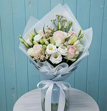 Букет цветов из:  Розы и Лизиантусы в Еманжелинка