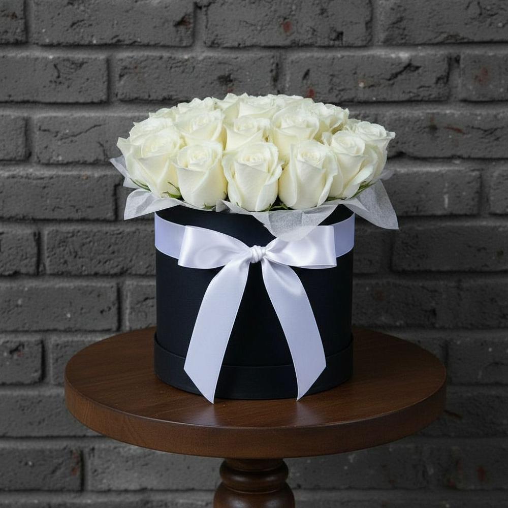 Цветочная композиция из Розы в шляпной коробке в Еманжелинка