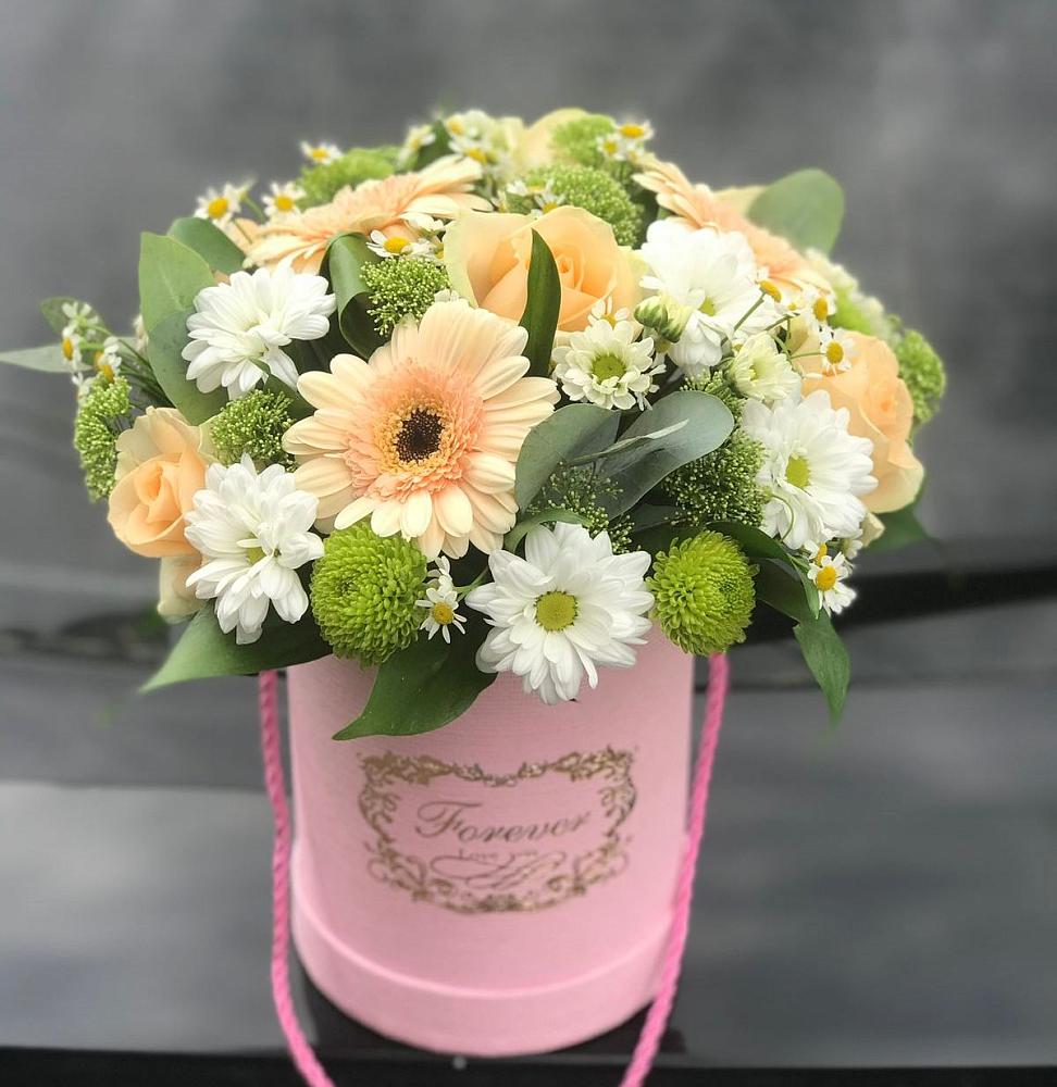 Цветочная композиция из Розы, Герберы и Хризантемы в шляпной коробке в Еманжелинка