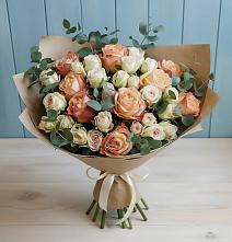 Букет цветов из:  Альстромерии и Розы в Еманжелинка