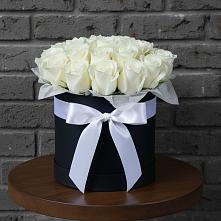 Цветочная композиция из Розы в шляпной коробке в Еманжелинка